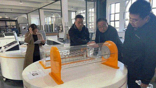 展品100_00_00-00_00_30.gif
